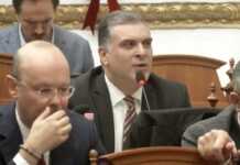 Blushi shpërthen në Kuvend: “Mazhoranca po zgjedh Avokatin e Popullit të djallit, një shëmti politike në shërbim të axhendës së Sorosit”