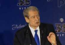 “Kujtimi, vepra, trashëgimia e tyre mbetet krenaria jonë” – Sali Berisha nderon themeluesit e PD në 35-vjetorin e partisë