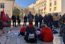 Familja shqiptare me katër fëmijë jeton në rrugë në Francë, qyteti mobilizohet për strehim emergjent