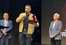 Jurgen Uldedaj shpallet “Qytetar Nderi” i Lezhës pas triumfit botëror në boks