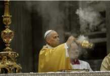 Papa Leo XIV në Meshën e Natës së Krishtlindjes: “Drita e Jezusit ndriçon errësirën e botës”