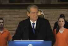 Berisha nga foltorja: “Protesta, betejë vendimtare për integrimin europian të Shqipërisë”