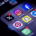 “Rrjetet sociale po shkatërrojnë jetën e fëmijëve” – Çekia shqyrton ndalimin e tyre për nën 15 vjeç