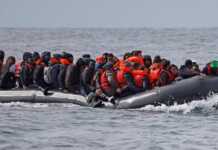 Gjykata e Lartë në Britani: 70 emigrantë do të kompensohen me nga 6,600 paund për sekuestrimin e celularëve