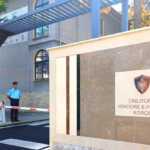 Tentoi të vrasë me thikë 60-vjeçarin në Korçë, arrestohet 59-vjeçari