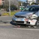 Aksident në Lezhë-Shkodër/ Përplasen dy automjete, vetëm dëme materiale