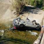 Elbasan/ Automjeti del nga rruga dhe përfundon në përroin e Zaranikës