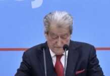 Berisha sulmon Samitin e Diasporës: ‘Fasadë e qeverisë’ dhe akuza ndaj Ramës për drejtësinë dhe ekonominë