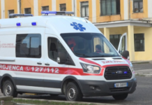 “Dyshohet se ra në kontakt me rrymën elektrike” – Humb jetën një person në Lezhë gjatë peshkimit