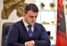 “Lajm i rremë dhe panik i qëllimshëm” – avokati i Flamur Golemi reagon për akuzat me HIV/AIDS