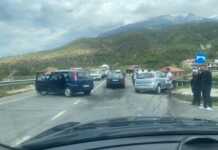 Aksident i trefishtë në Maqellarë–Peshkopi, 6 të lënduar – përplasen tre automjete mbi urën e ‘Pesëjakës’