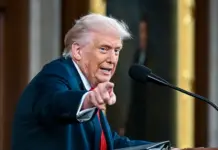 Trump rrit tarifat në 25% për automjetet nga BE/ “Nëse prodhojnë në SHBA, nuk paguajnë taksa”