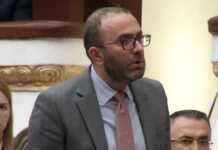 “Është kryeministër karton”/ Gazment Bardhi akuza Ramës në Kuvend: Vjen vetëm kur duhen votat për Ballukun dhe shtetësinë