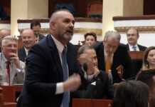 Tensione në Kuvend/ Peleshi përplaset me Manjën për procedurën dhe minutazhin e debatit