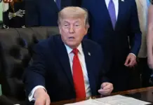 “Do të ketë një takim nesër në Doha”/ Trump flet për kontaktet me Iranin, Teherani mohon negociatat