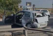 Aksident në “Pushimin e Shoferit” në Lushnjë-Fier/ Përplasen Volkswagen-i dhe minifurgoni, një person përfundon në spital