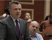 Balla akuzon protestuesit për dhunë ndaj policisë: “Persona me lidhje me Gardën Revolucionare të Iranit organizuan aktet”