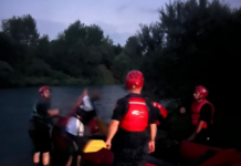 8 qytetarë bllokohen mes dy rrjedhave të Drinit të Zi/ Operacioni i kërkim-shpëtimit përfundon me sukses