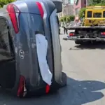 Aksident në Durrës, përmbyset Hyundai Tucson që po dërgonte një vajzë në spital