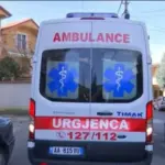 “Fëmijët i kishte në emigrim”/ Alarm nga fqinji, 77-vjeçarja gjendet e pajetë brenda banesës ku jetonte e vetme