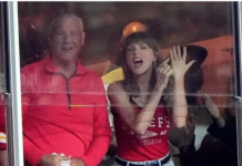 “Ky është burri im”, Taylor Swift shpërthen në festë për touchdown-in e Travis Kelce dhe tregon unazën 1 milion dollarëshe