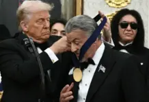 “Çfarë? Vërtet?”, Stallone zbulon si mësoi rastësisht për emërimin nga Trump: “Kjo nuk është e mundur”